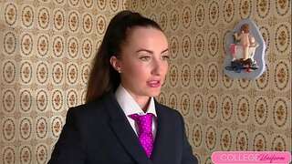 Wet N' Wild Sophia Smith's Bathtime Tease In Soaked Uniform!