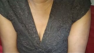 Lonely indian Desi Bhabhi Hottest video