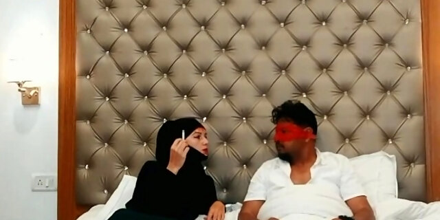 خدمة غرفة الجنس Hot young Muslim slut Loves to Suck BBC while Smoking