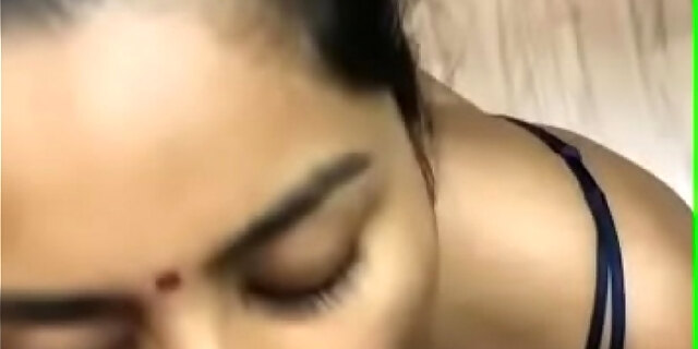 Desi aunty XXL backside and suck weenie