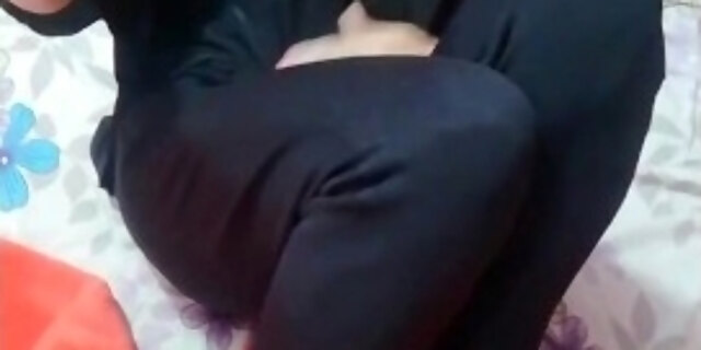 Muslim Sri Lankan girl first time filming her pee in rest room