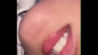 Indonesian porn aunty asks for a rubdown because her body is sore