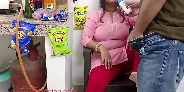 Mumbai Shopkeeper entice a skimpy nymphs for borrow xxx porn Hindi audio